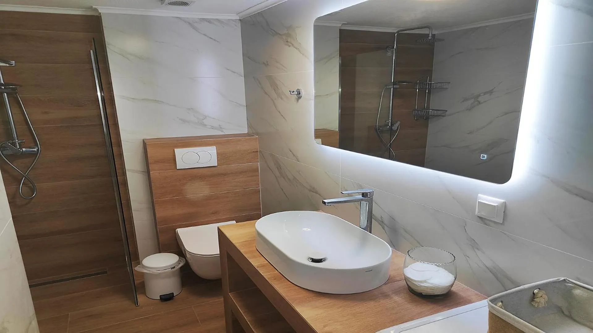 Chanioti Beach Front Apartment