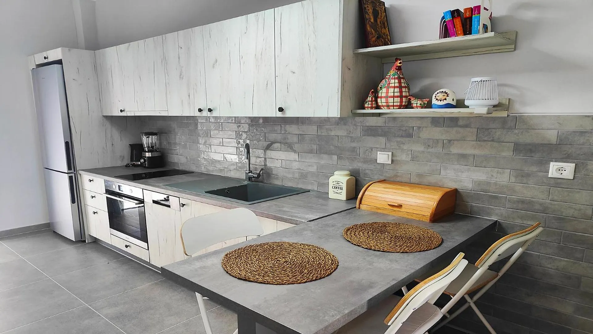 Chanioti Beach Front Apartment 0*, Hanioti