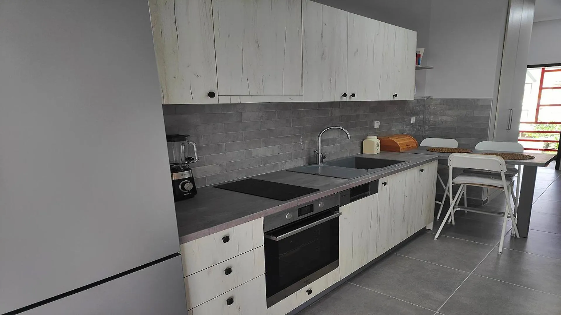 Chanioti Beach Front Apartment  Hanioti